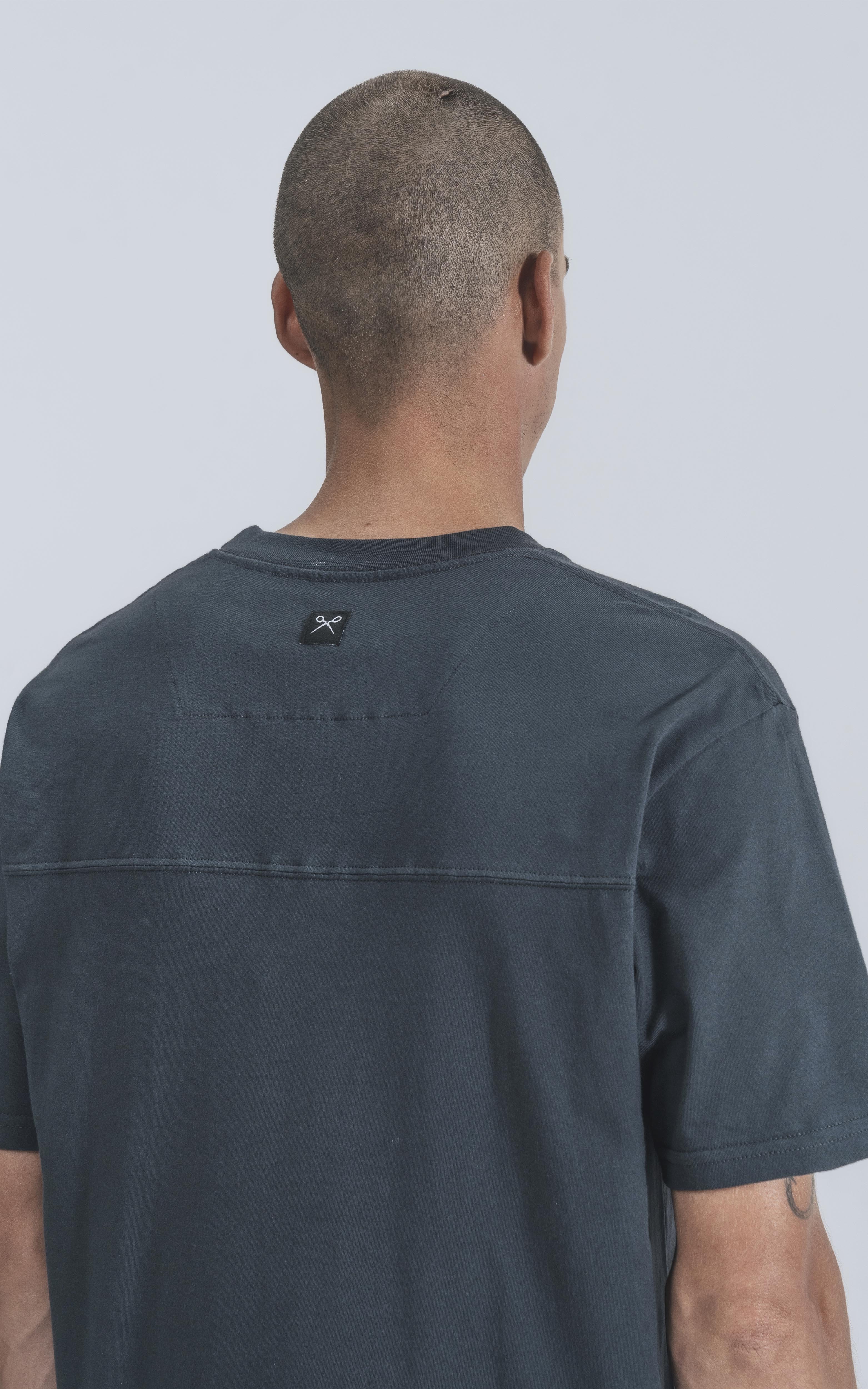 Remera B2Basic Premium [ Carbón ]