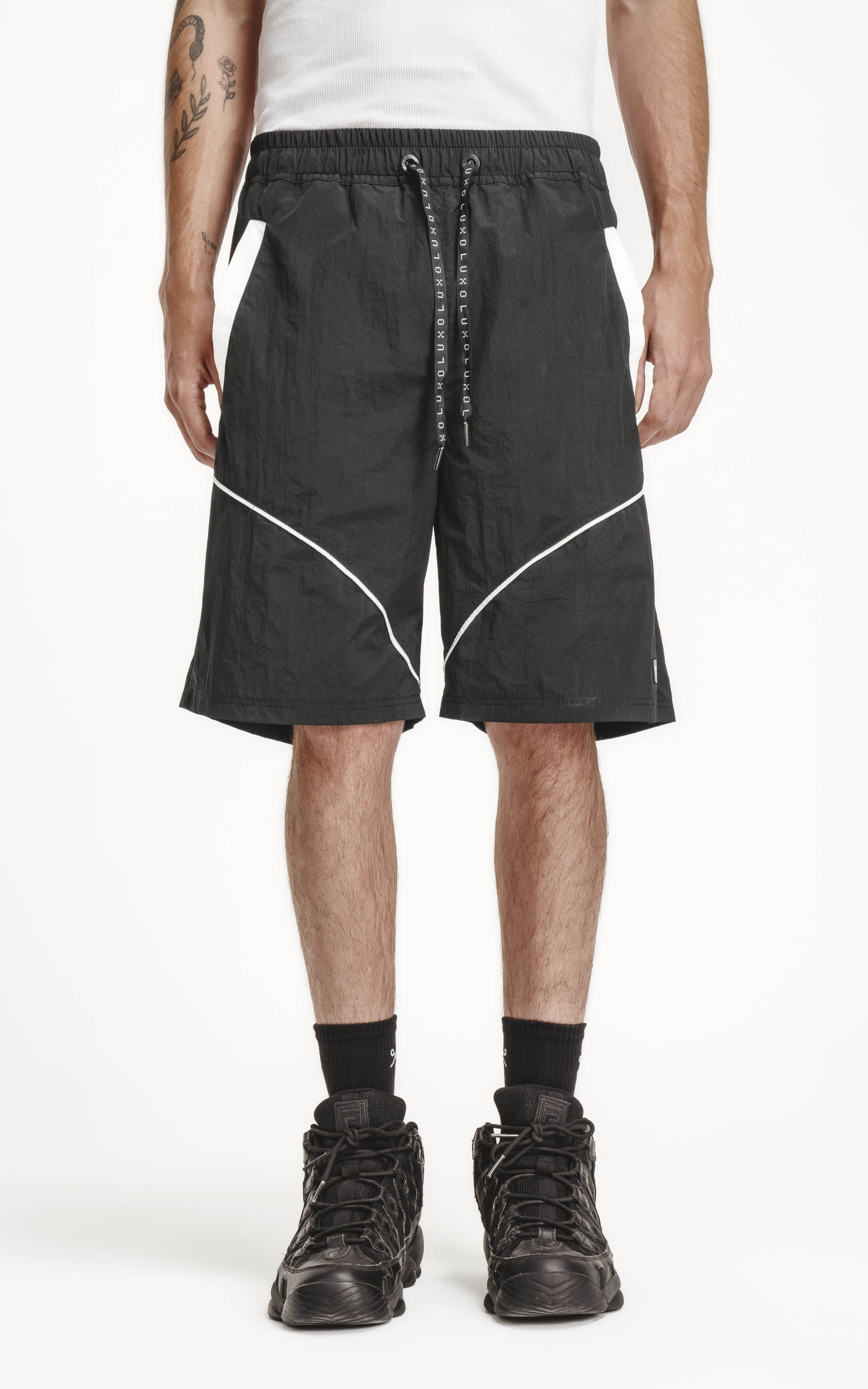 Bermuda Iggy  [ Negro - Blanco ]