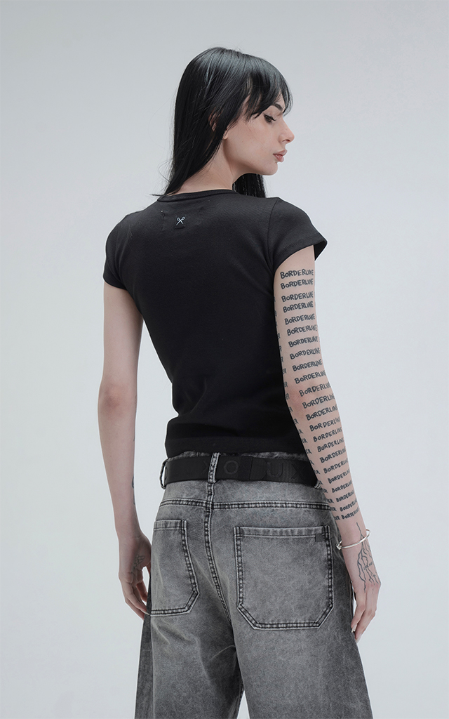 Remera Baby Tee [ Negro ]